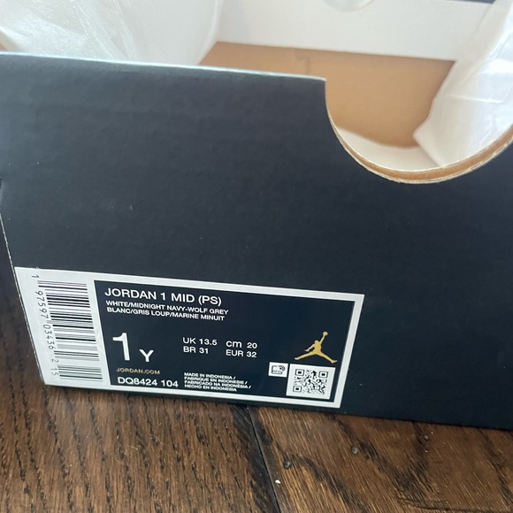 New Nike Air Jordan 1 Mid Wolf Grey Midnight blue Kids Sz 1 Brand New with Box - Picture 12 of 13